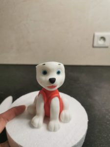Figurine D'ours Rose En Pâte À Sucre Ou Glaçage Fondant, Une